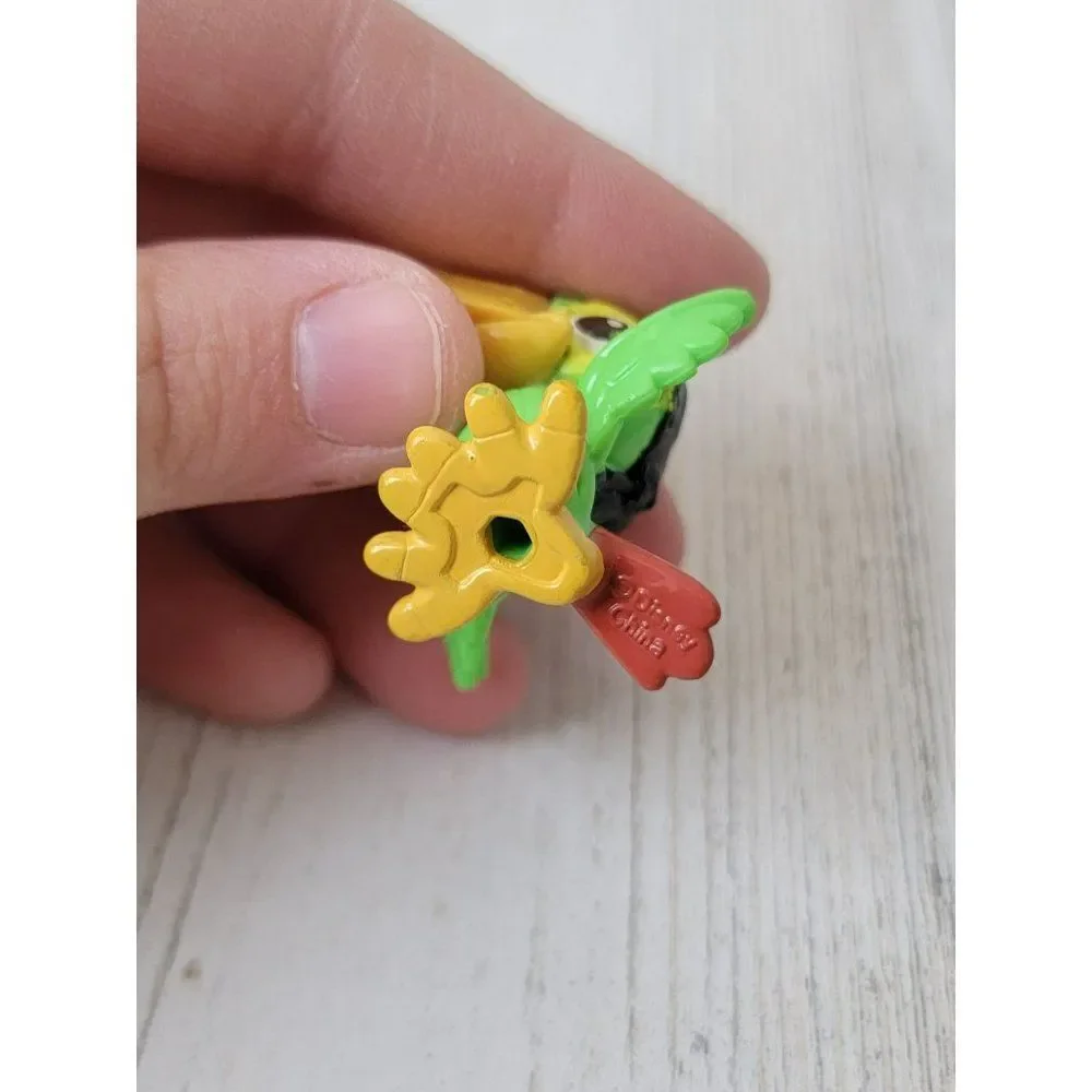 Skully parrot Neverland Pirates pet Disney Pixar toy figure‎